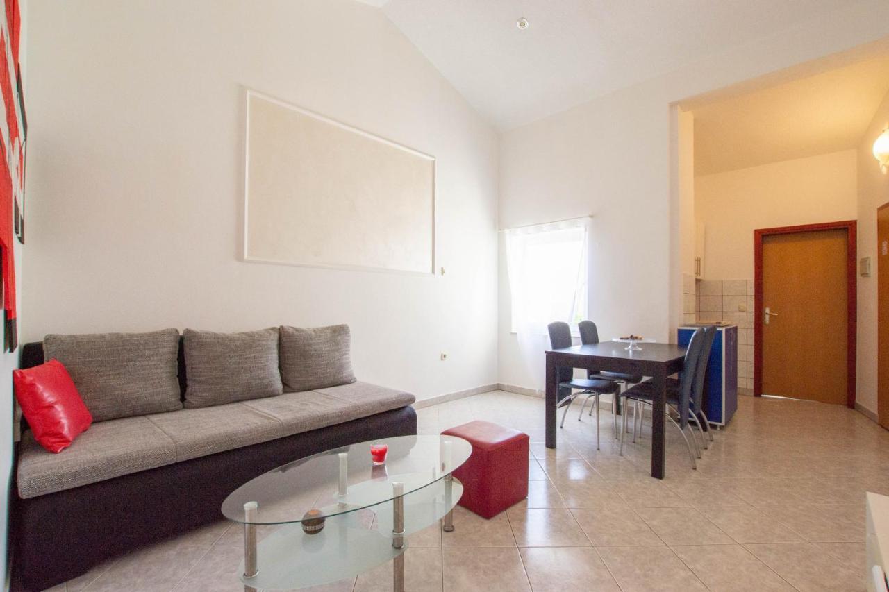 PUY Cozy Apartment With Breakfast On Request 1 מראה חיצוני תמונה