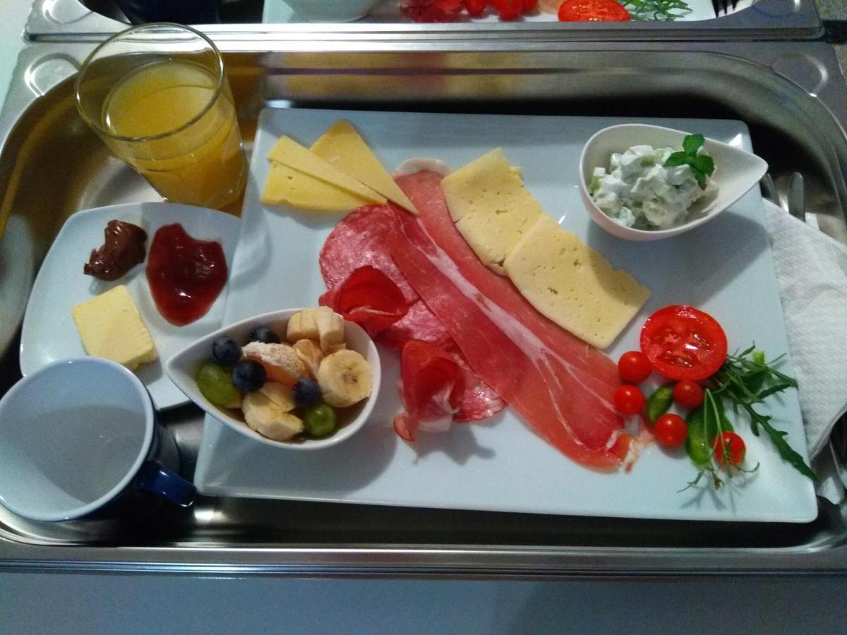 PUY Cozy Apartment With Breakfast On Request 1 מראה חיצוני תמונה