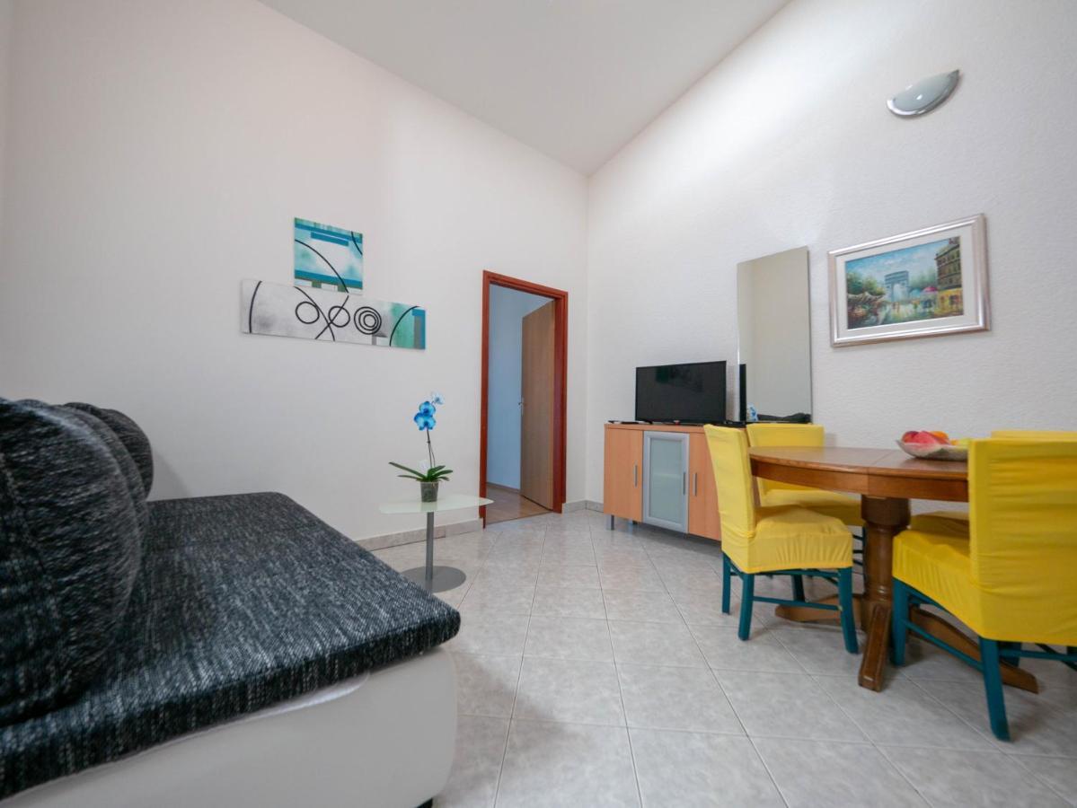 PUY Cozy Apartment With Breakfast On Request 1 מראה חיצוני תמונה